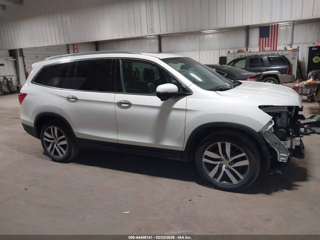 2017 Honda Pilot Touring მანქანა იყიდება აუქციონზე, vin: 5FNYF6H91HB054217, აუქციონის ნომერი: 44456141