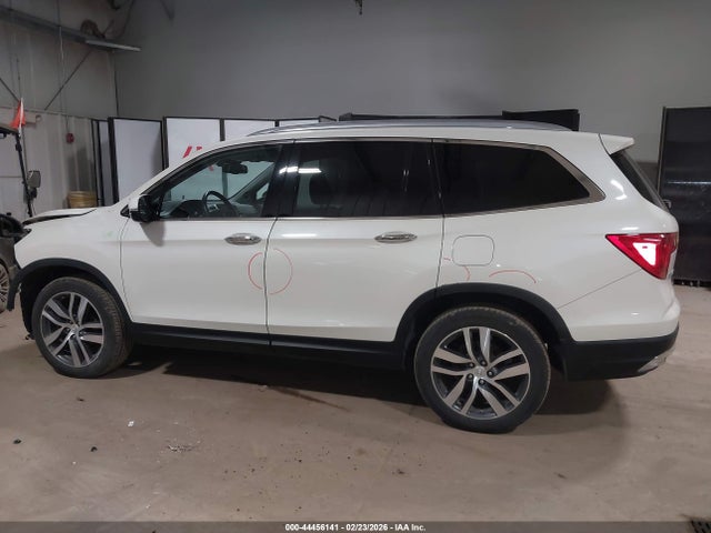 2017 Honda Pilot Touring მანქანა იყიდება აუქციონზე, vin: 5FNYF6H91HB054217, აუქციონის ნომერი: 44456141