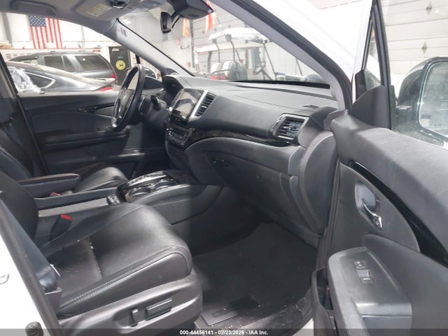 2017 Honda Pilot Touring მანქანა იყიდება აუქციონზე, vin: 5FNYF6H91HB054217, აუქციონის ნომერი: 44456141