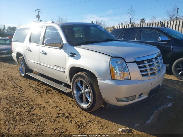 2011 CADILLAC ESCALADE ESV 1GYS3JEF1BR159427