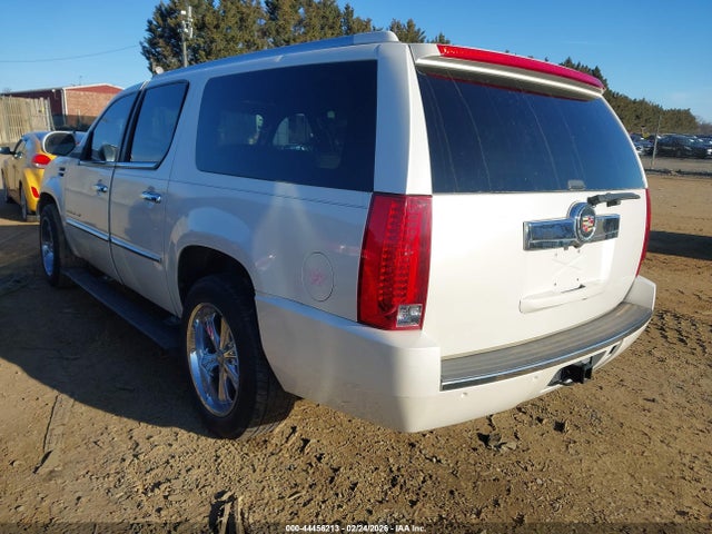 2011 CADILLAC ESCALADE ESV 1GYS3JEF1BR159427 Photo 2
