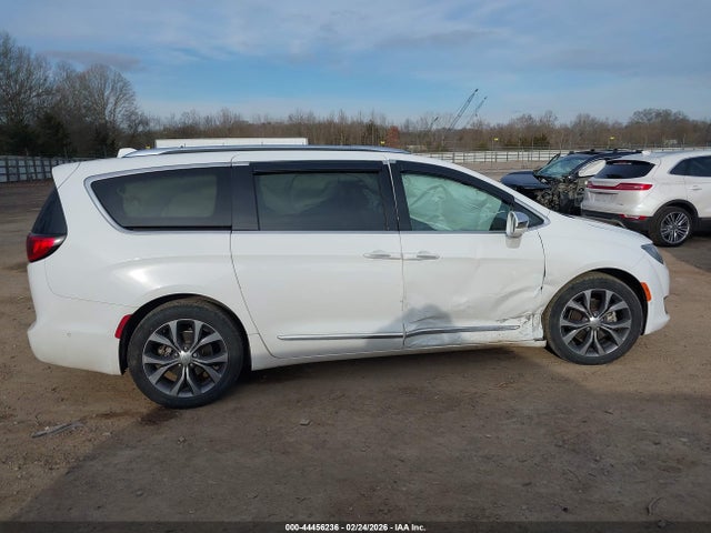 2017 Chrysler Pacifica Limited მანქანა იყიდება აუქციონზე, vin: 2C4RC1GG4HR778262, აუქციონის ნომერი: 44456236