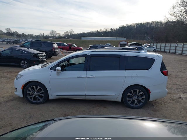 2017 Chrysler Pacifica Limited მანქანა იყიდება აუქციონზე, vin: 2C4RC1GG4HR778262, აუქციონის ნომერი: 44456236