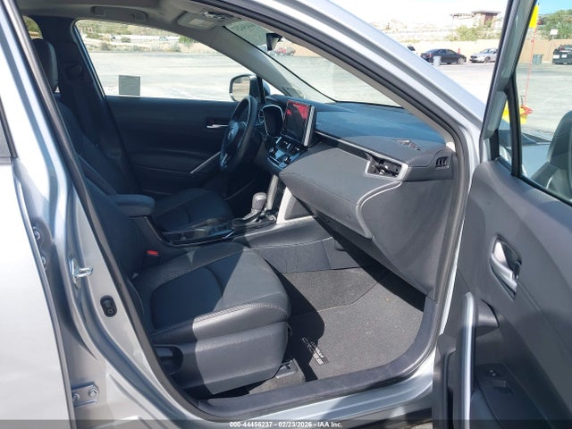 Toyota Corolla Cross Xle 2023 7MUDAABG4PV059175 Image 5