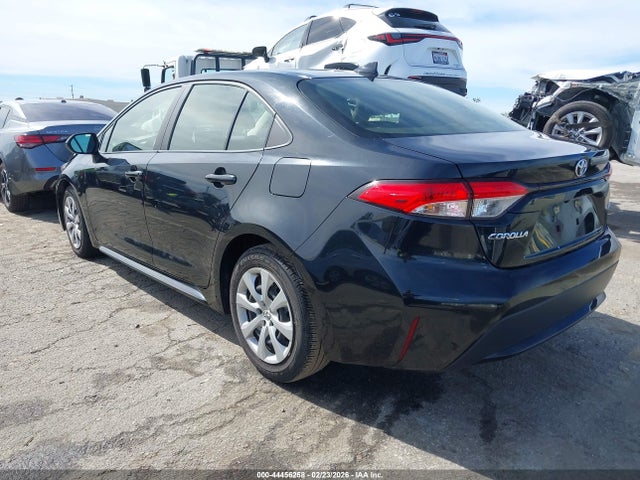 Toyota COROLLA LE 2021 JTDEPMAE7MJ158404 Image 3
