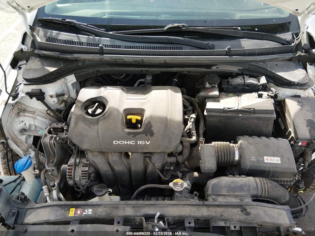 Hyundai ELANTRA SE 2017 5NPD74LFXHH164617 Image 10