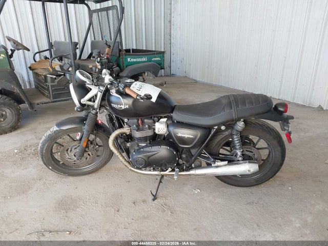 Triumph Motorcycle Street Twin 2017 SMTD31GN7HT801343 Image 13