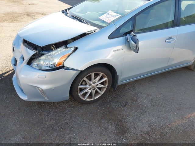 JTDZN3EUXE3362705 Toyota Prius V Five