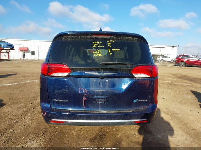 2018 Chrysler Pacifica Hybrid Touring Plus მანქანა იყიდება აუქციონზე, vin: 2C4RC1H74JR262360, აუქციონის ნომერი: 44456398
