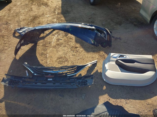 2018 Chrysler Pacifica Hybrid Touring Plus მანქანა იყიდება აუქციონზე, vin: 2C4RC1H74JR262360, აუქციონის ნომერი: 44456398