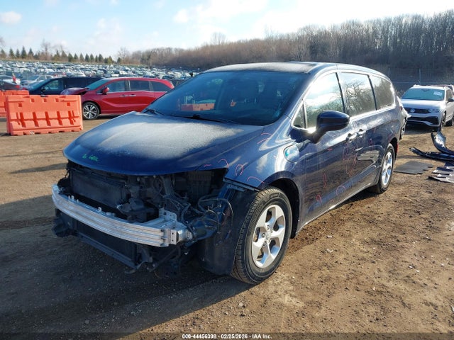 2018 Chrysler Pacifica Hybrid Touring Plus მანქანა იყიდება აუქციონზე, vin: 2C4RC1H74JR262360, აუქციონის ნომერი: 44456398