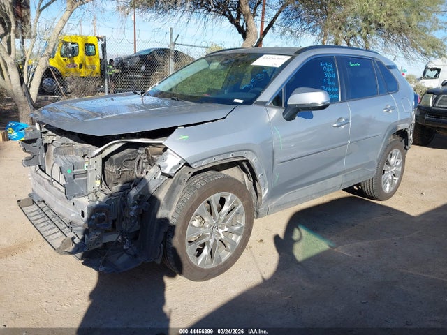 Toyota Rav4 Xle Premium 2019 2T3C1RFV5KW024276 Image 2