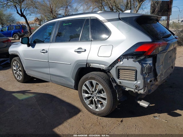 Toyota Rav4 Xle Premium 2019 2T3C1RFV5KW024276 Image 3