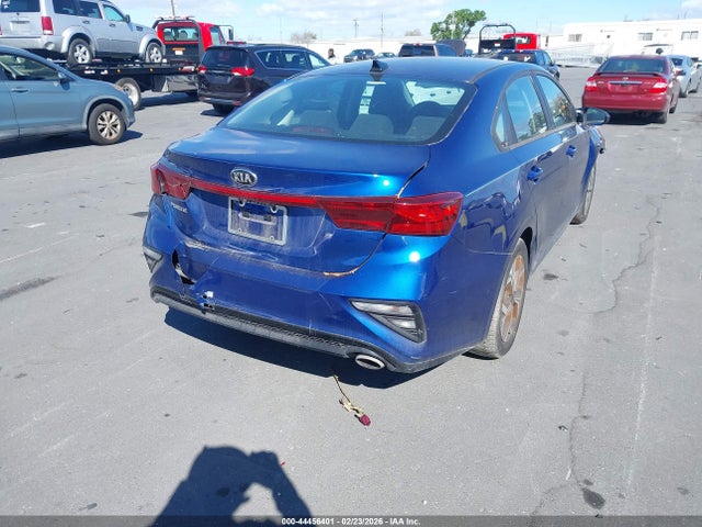44456401 :رقم المزاد ، 3KPF24AD0ME360279 vin ، 2021 Kia Forte Lxs مزاد بيع