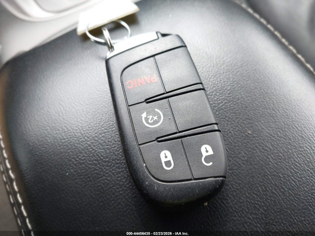 44456435 :رقم المزاد ، 3C4PDDGG6KT708837 vin ، 2019 Dodge Journey Crossroad Awd مزاد بيع