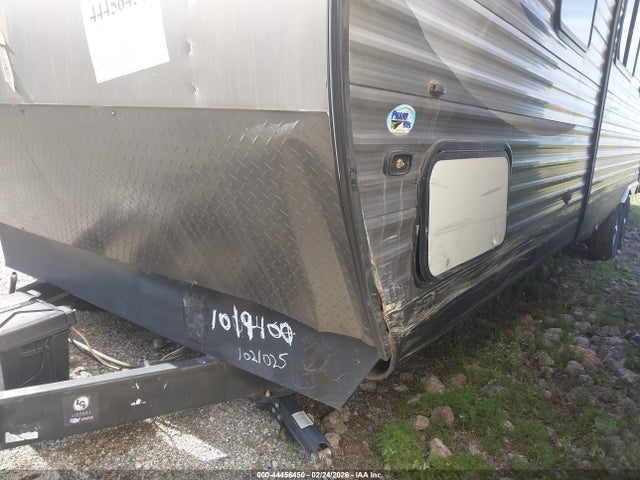 Forest River Catalina Coachman 2017 5ZT2CAXB1HT010722 Image 15