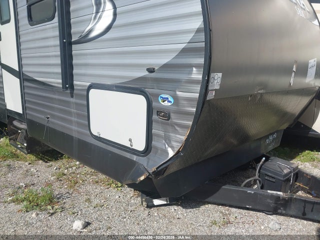 Forest River Catalina Coachman 2017 5ZT2CAXB1HT010722 Image 6
