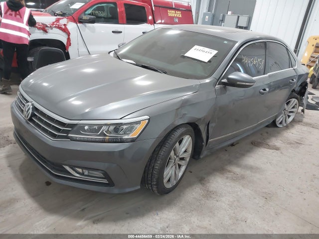 44456459 :رقم المزاد ، 1VWCT7A36GC063129 vin ، 2016 Volkswagen Passat 1.8t Sel مزاد بيع