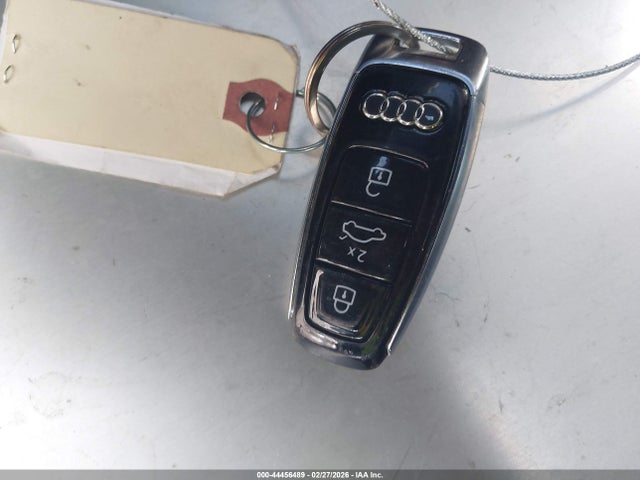 2021 AUDI Q8 WA1EVAF13MD022127 Photo 10