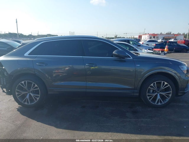 44456489 :رقم المزاد ، WA1EVAF13MD022127 vin ، 2021 Audi Q8 Premium Plus 55 Tfsi Quattro Tiptronic مزاد بيع