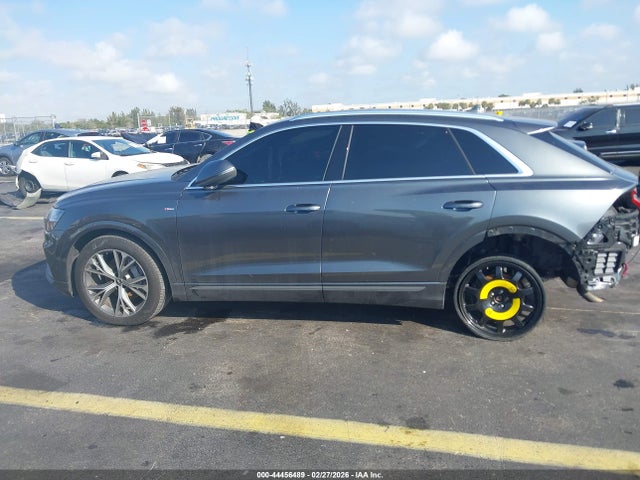 44456489 :رقم المزاد ، WA1EVAF13MD022127 vin ، 2021 Audi Q8 Premium Plus 55 Tfsi Quattro Tiptronic مزاد بيع