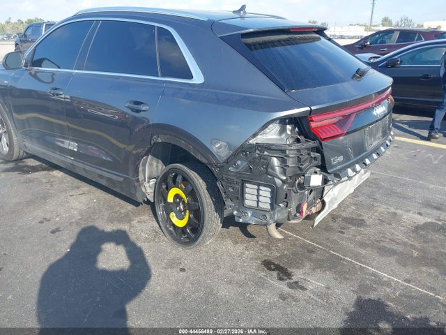 2021 AUDI Q8 WA1EVAF13MD022127 Photo 5
