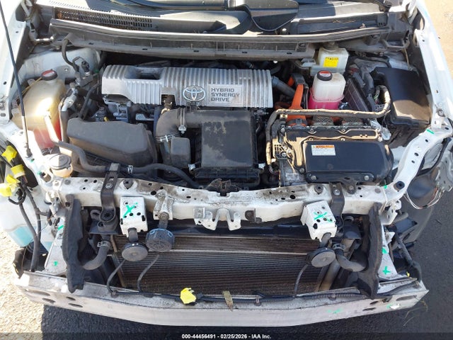 2014 TOYOTA PRIUS JTDKN3DU8E1833930 Photo 9