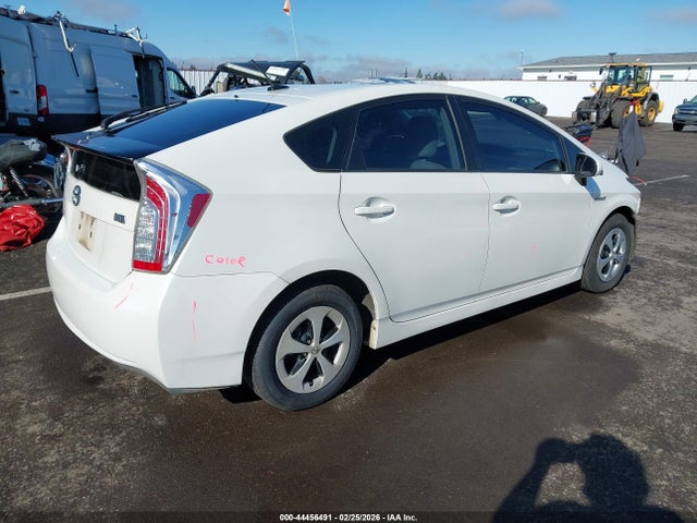 2014 TOYOTA PRIUS JTDKN3DU8E1833930 Photo 3