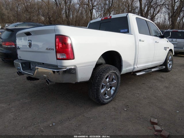 1C6RR7TT3KS567085 RAM 1500 Classic Big Horn 4x4 6&#039;4 Box