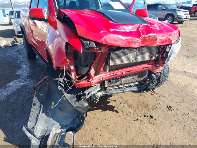 2018 CHEVROLET COLORADO 1GCPTEE18J1328735 Photo 5