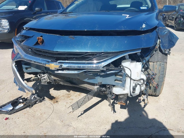 1G1ZD5ST7SF121553 Chevrolet Malibu Fwd 1lt