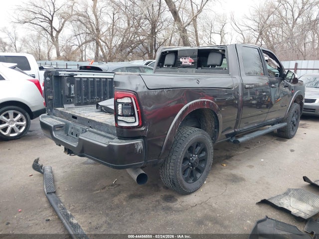 3C6UR5FL3MG523396 RAM 2500 Laramie 4x4 6&#039;4 Box