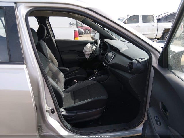 3N1CP5CU5KL557077 Nissan KICKS S
