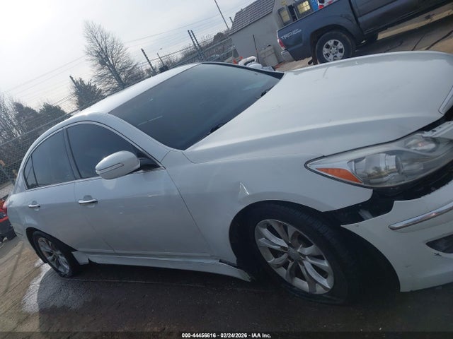 2013 Hyundai Genesis 3.8 მანქანა იყიდება აუქციონზე, vin: KMHGC4DDXDU214322, აუქციონის ნომერი: 44456616