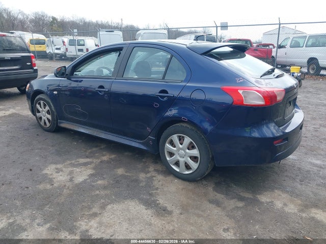 2013 MITSUBISHI LANCER SPORTBACK JA32X2HU4DU012155 Photo 2