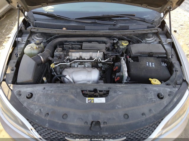 Продажа на аукционе авто 2015 Chrysler 200 C, vin: 1C3CCCCB4FN586088, номер лота: 44456635