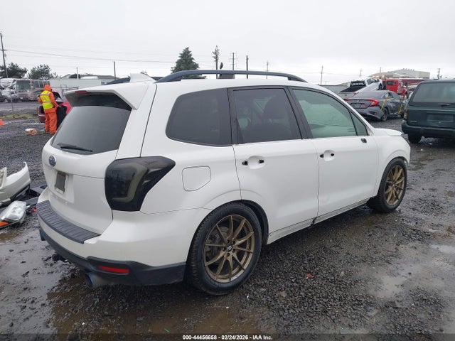 Subaru Forester 2.5i Premium 2018 JF2SJAGC3JH482172 Image 4