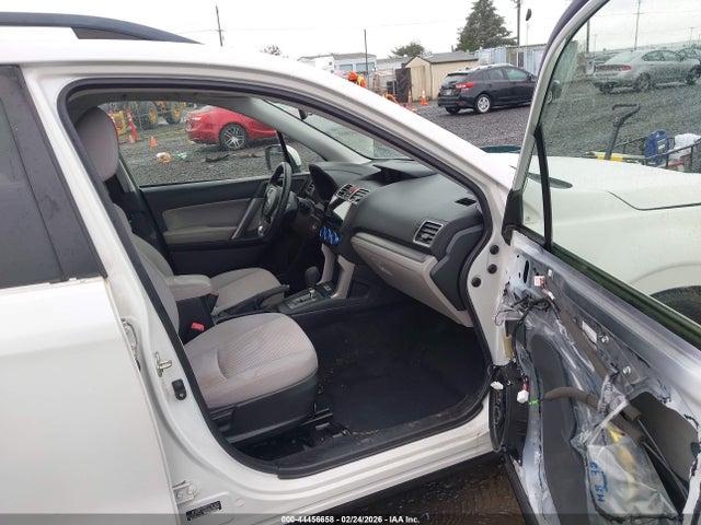 Subaru Forester 2.5i Premium 2018 JF2SJAGC3JH482172 Image 5