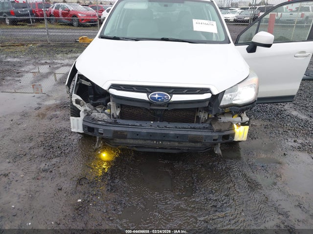 JF2SJAGC3JH482172 Subaru Forester 2.5i Premium