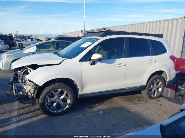 Subaru Forester 2.5i Touring 2016 JF2SJAXC2GH505787 Image 15