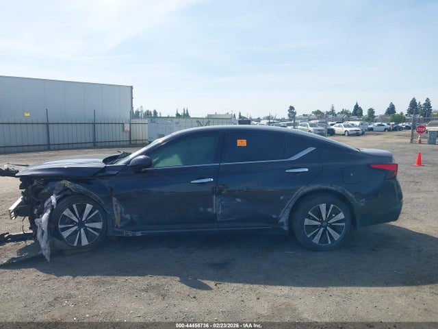 1N4BL4DW2MN384450 Nissan Altima Sv Intelligent Awd