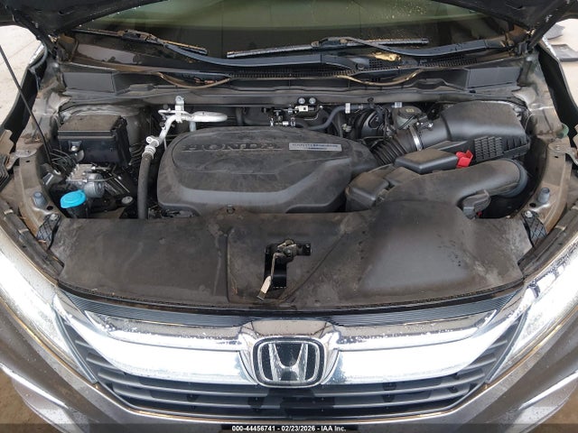 Honda Odyssey Touring 2018 5FNRL6H85JB010540 Image 10