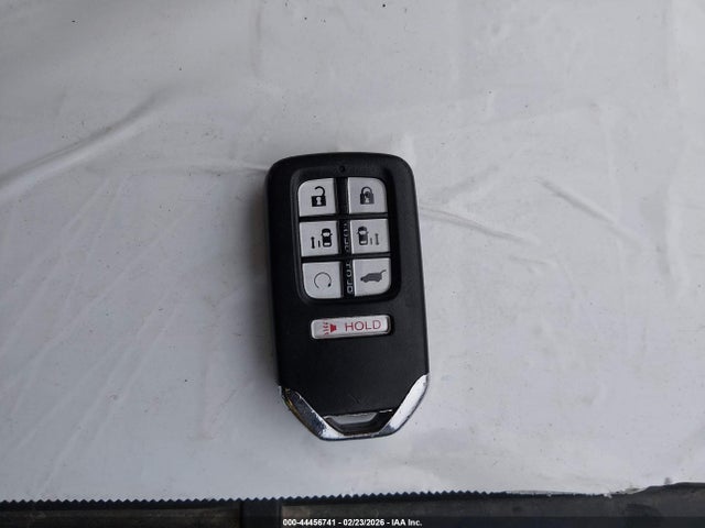 Honda Odyssey Touring 2018 5FNRL6H85JB010540 Image 11