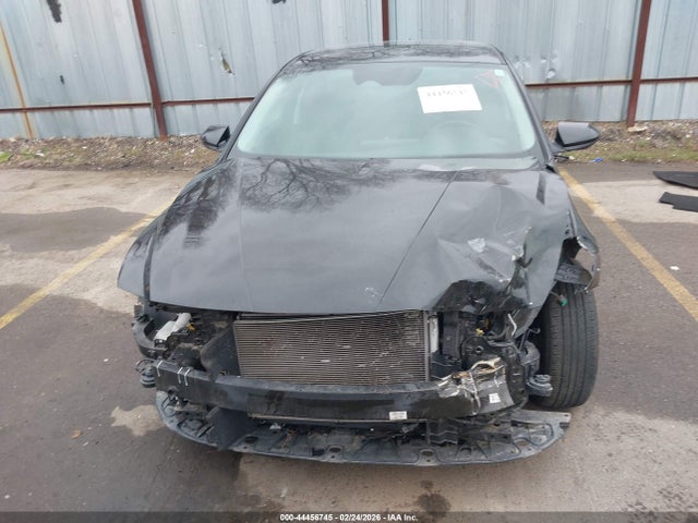 KMHLL4AG8MU110392 Hyundai ELANTRA SE