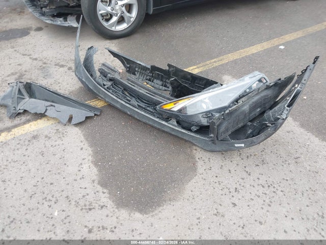 KMHLL4AG8MU110392 Hyundai ELANTRA SE