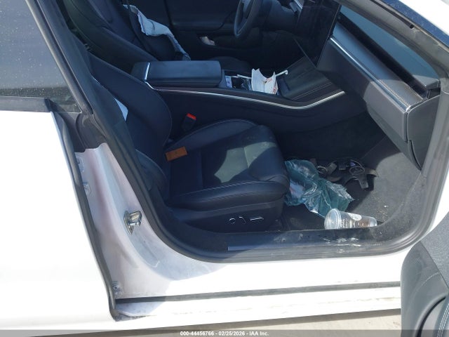 44456766 :رقم المزاد ، 5YJSA1E67RF532918 vin ، 2024 Tesla Model S Plaid Tri Motor All-wheel Drive مزاد بيع