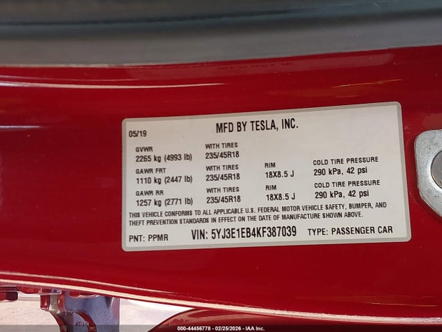 44456778 :رقم المزاد ، 5YJ3E1EB4KF387039 vin ، 2019 Tesla Model 3 Long Range/performance مزاد بيع