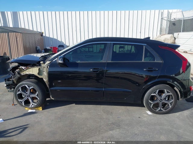 KNDCR3LE0P5053127 KIA Niro Ex Touring