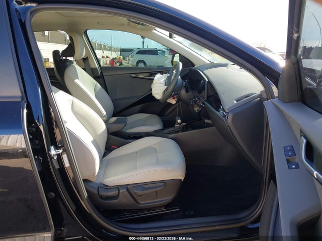 KNDCR3LE0P5053127 KIA Niro Ex Touring