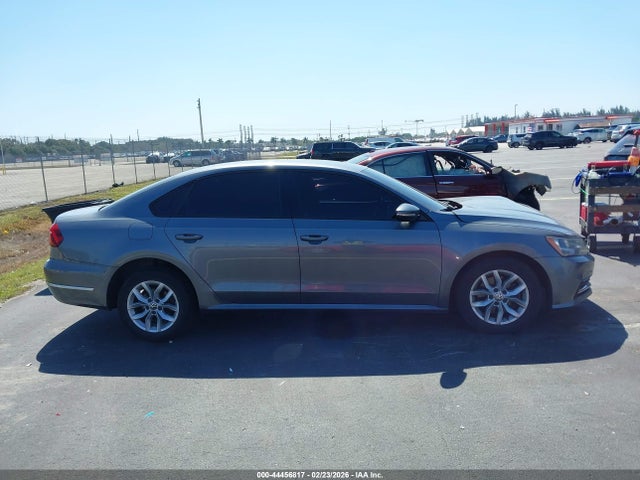 Продажа на аукционе авто 2018 Volkswagen Passat 2.0t R-line/2.0t S, vin: 1VWAA7A32JC001344, номер лота: 44456817
